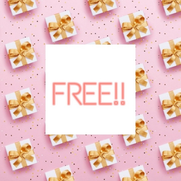 🇪🇹BUY 1 GET 1 FREE EVERYTHING IN MY CLOSET🇪🇹 - Picture 2 of 7